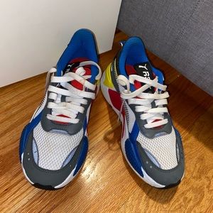 Puma sneakers , 6.5 boys